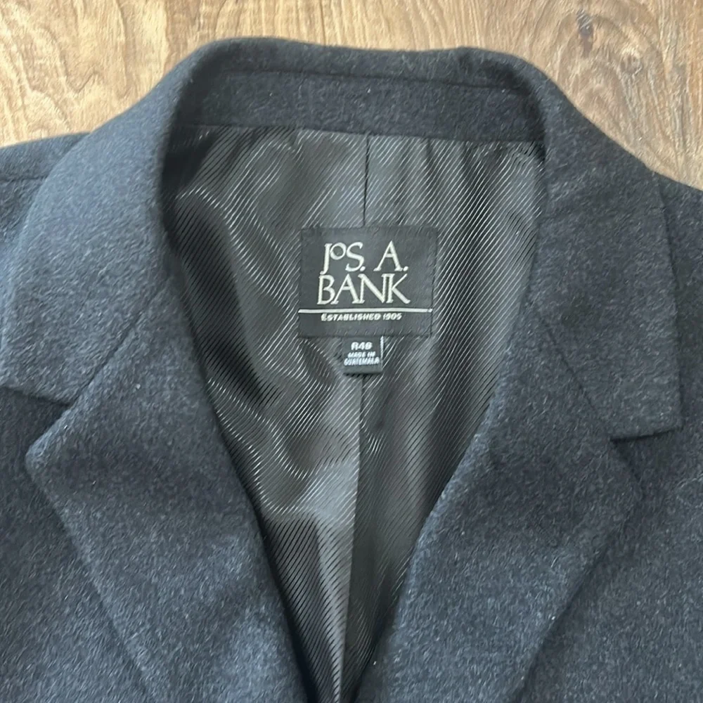 Jos. A. Bank Men's Top Coat 3 Button Size R48 Really Dark Gray front pockets - Picture 3 of 16